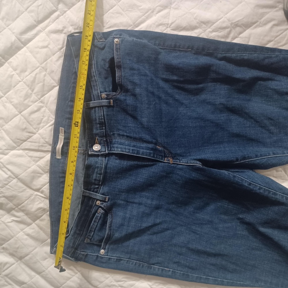 Levies Jeans Womens 20W Blue Denim Classic Straight 5 Pocket Stretch 40x30 - Picture 3 of 6